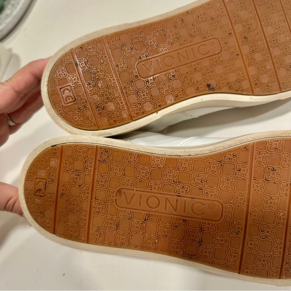 Vionic Women's Rebel Kimmie Court size 8 - Picture 8 of 11